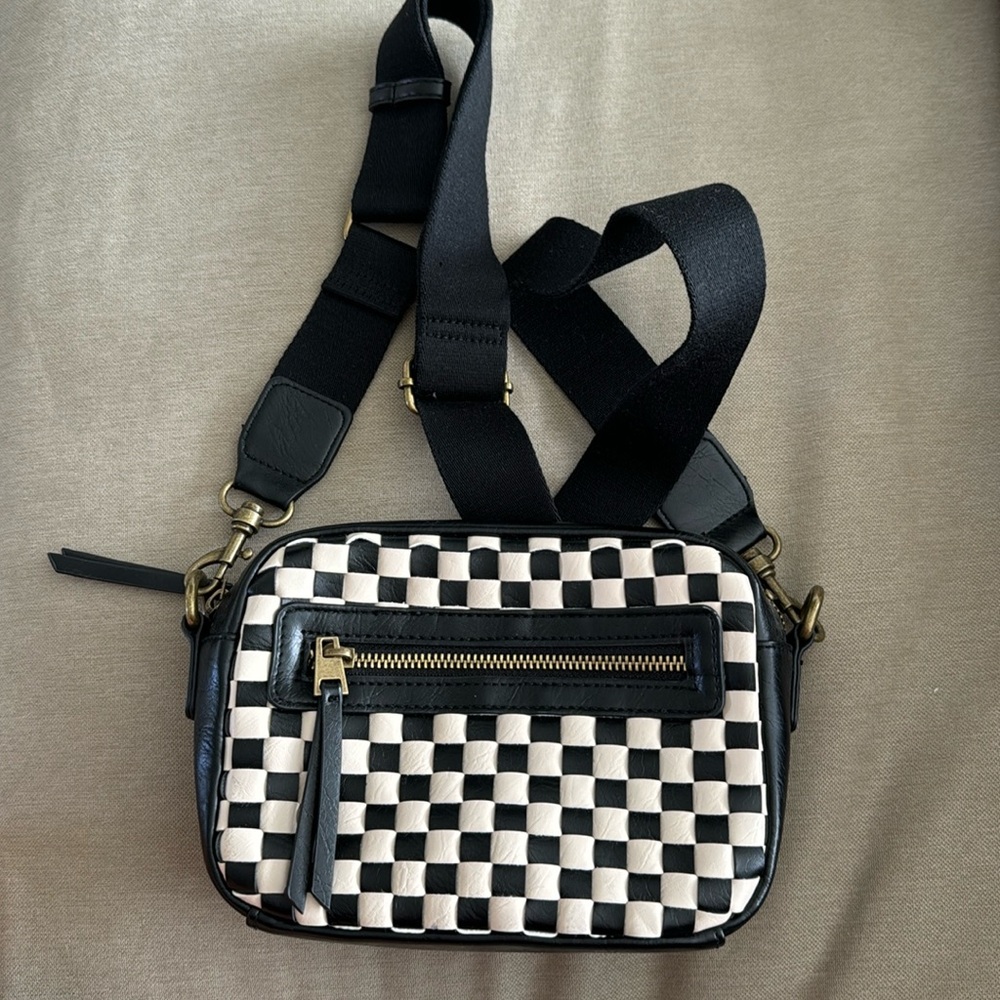 BLACK AND WHITE CHECKERED BAG